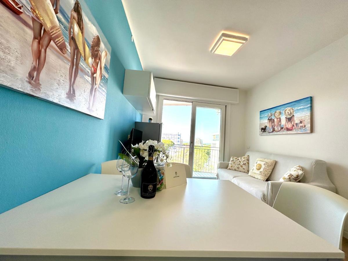Beach Front Apartment Sabbiadoro 리그나노 사비아도로 외부 사진
