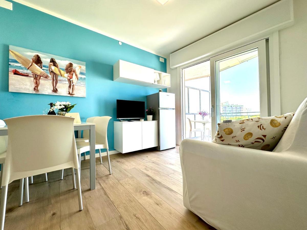 Beach Front Apartment Sabbiadoro 리그나노 사비아도로 외부 사진