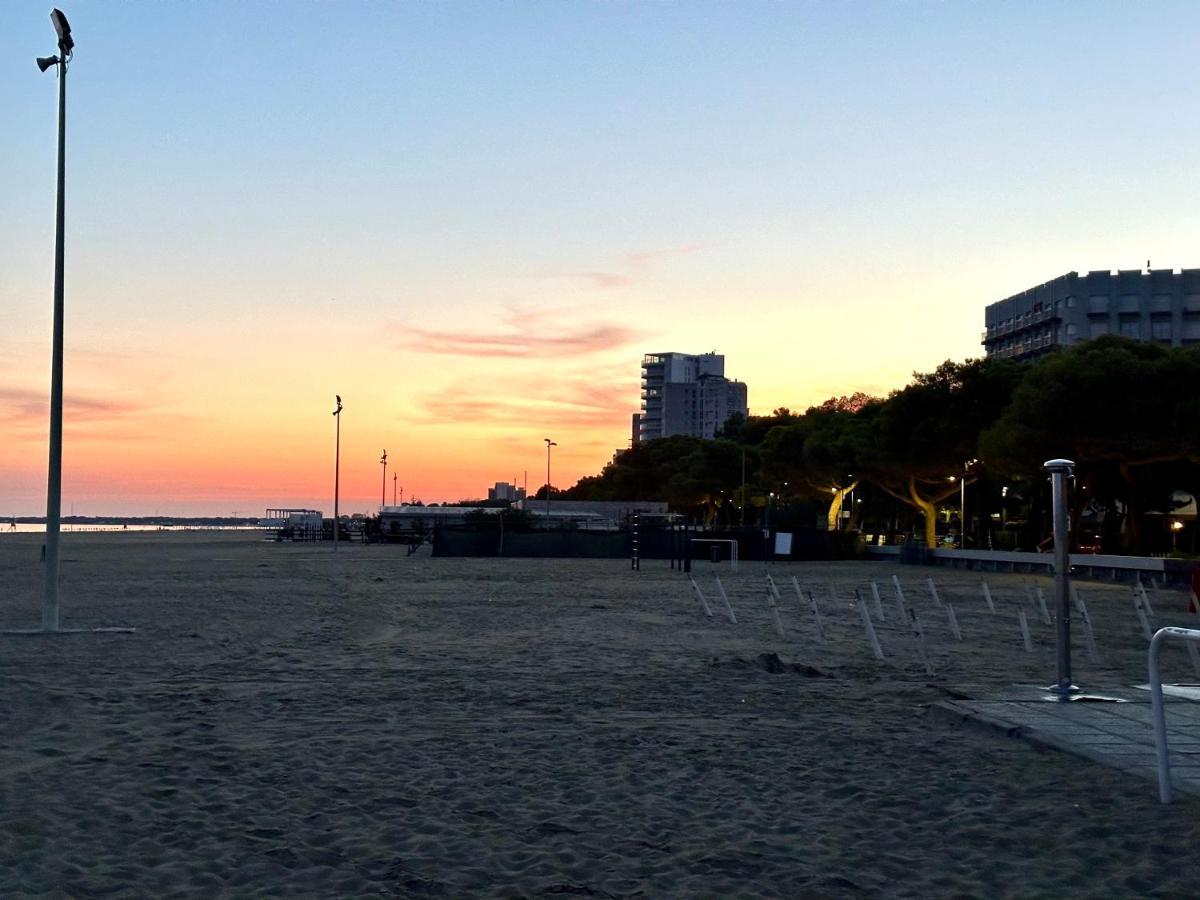 Beach Front Apartment Sabbiadoro 리그나노 사비아도로 외부 사진